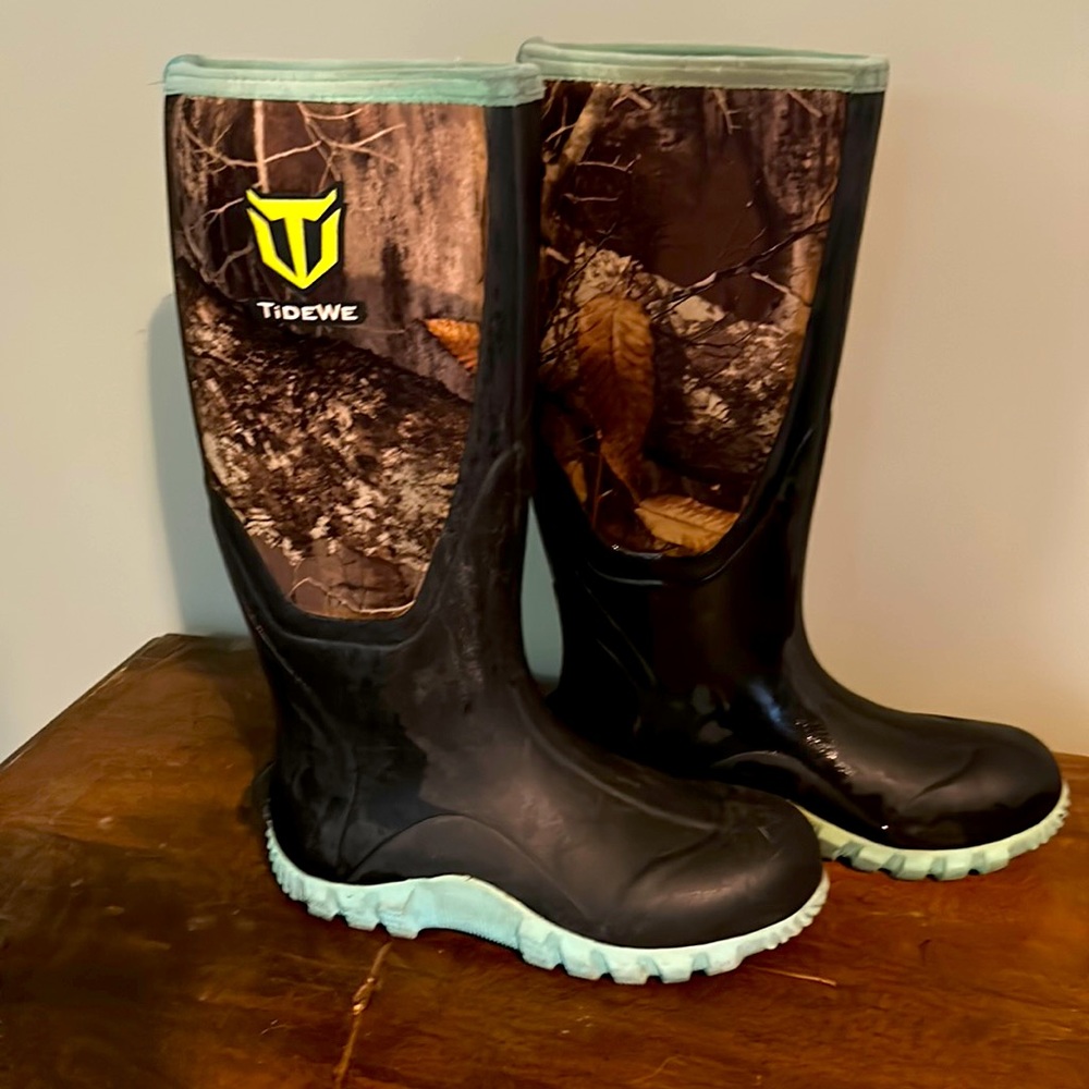 Women’s mud boots